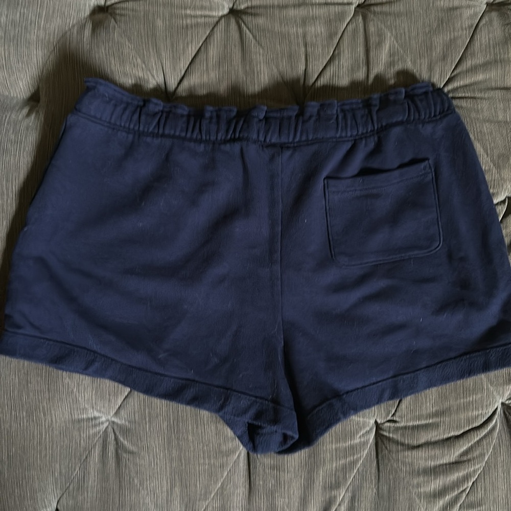 NWOT Gap shorts - Picture 3 of 3